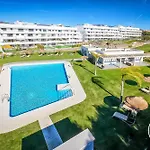 Apartmán Vivi Homes - Family Retreat - Terrace - Pool - Gym *