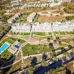 Vivi Homes - Family Retreat - Terrace - Pool - Gym *