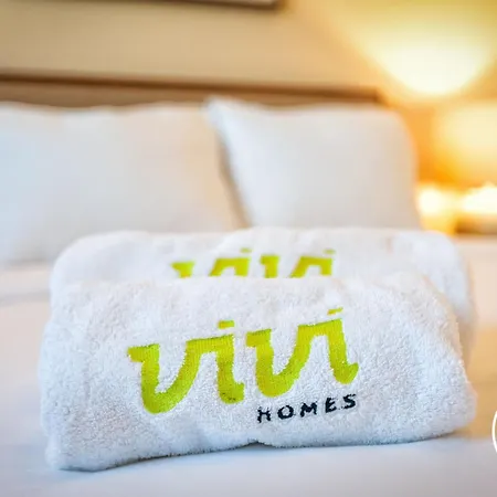 Vivi Homes - Family Retreat - Terrace - Pool - Gym 에스테포나