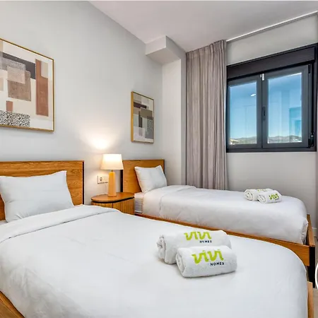 Vivi Homes - Family Retreat - Terrace - Pool - Gym