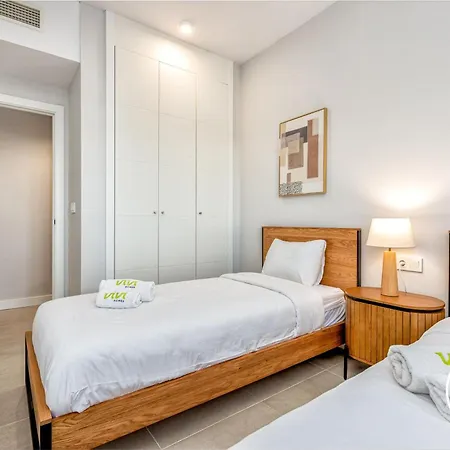Vivi Homes - Family Retreat - Terrace - Pool - Gym 아파트