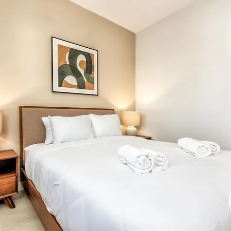 Vivi Homes - Family Retreat - Terrace - Pool - Gym