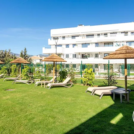 Vivi Homes - Family Retreat - Terrace - Pool - Gym 에스테포나